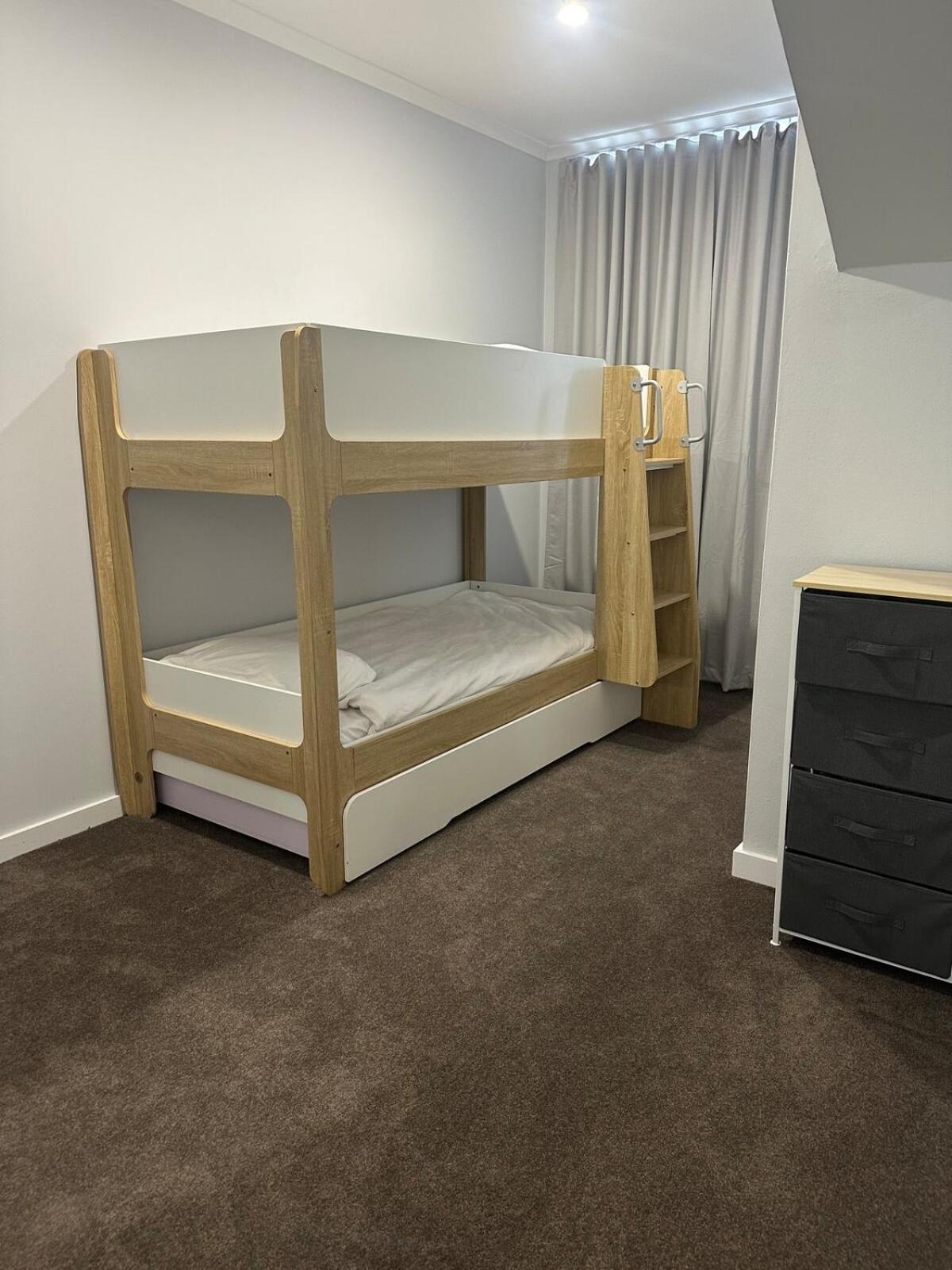 3 Bedroom City Apt, Big Yard & Park Views - Sleeps 7 Adelaide Exterior foto